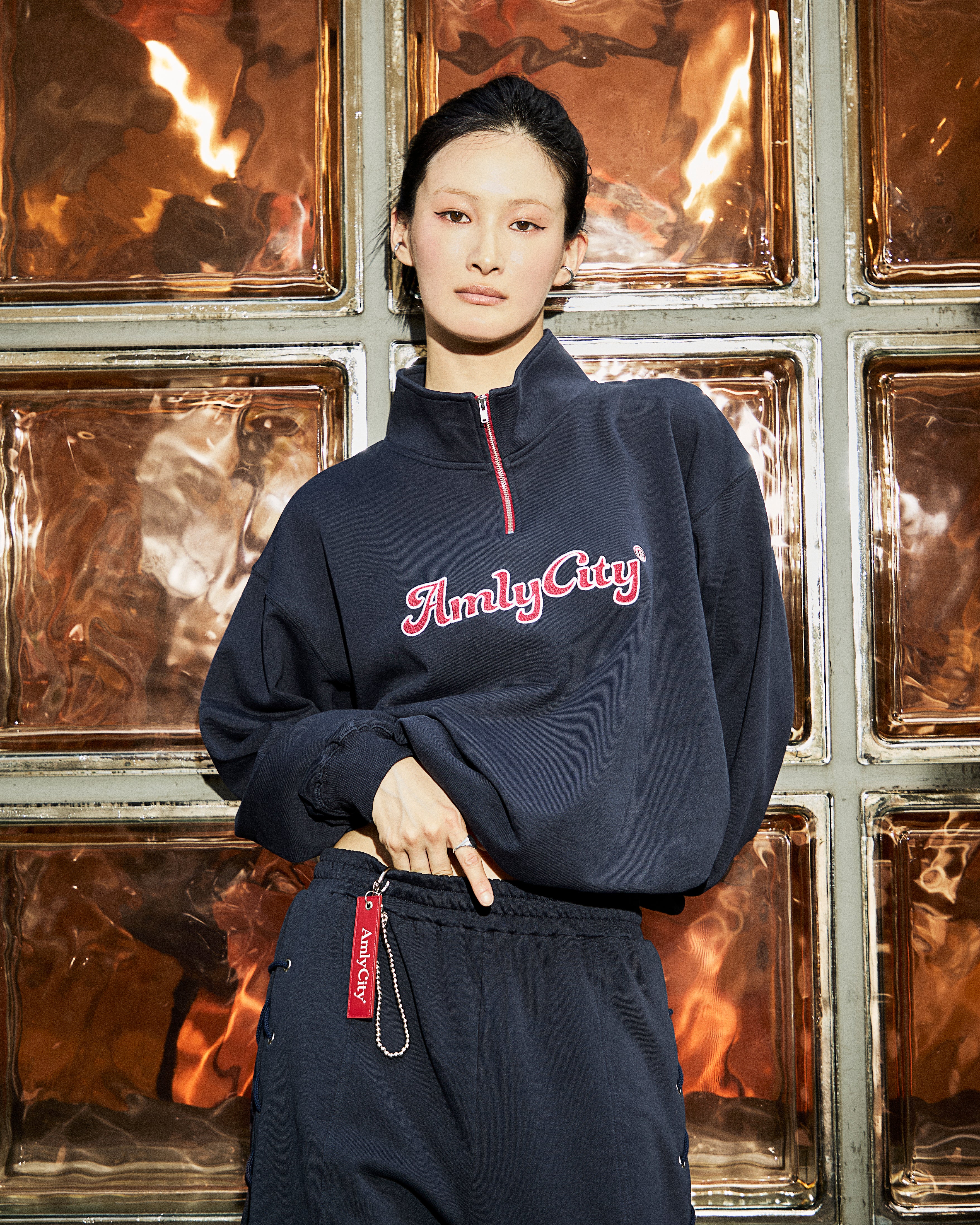 新品未使用★AmlyCity りなていプロデュース　ハーフジップロゴスウェット 受注】ハーフジップロゴスウェット – AmlyCity