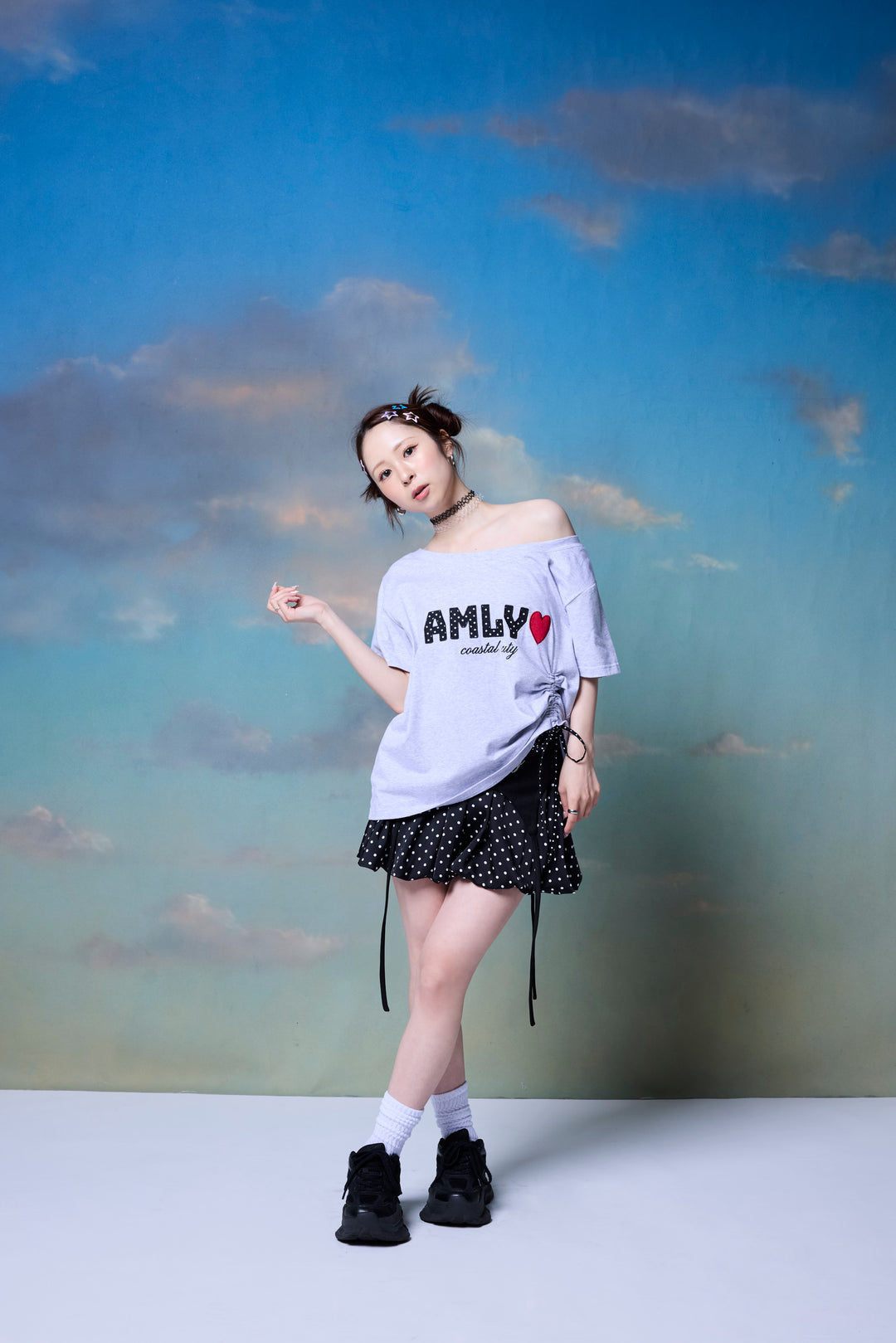 AMLY裾ドロストロゴTシャツ