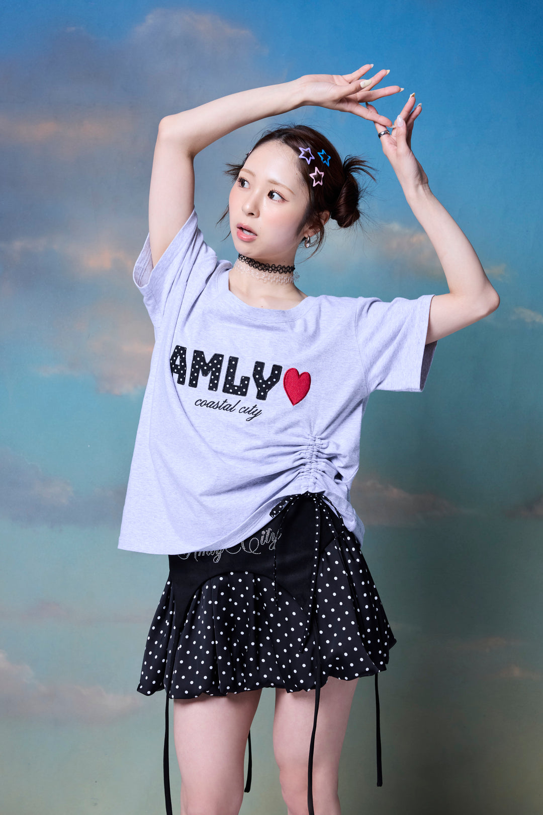 AMLY裾ドロストロゴTシャツ