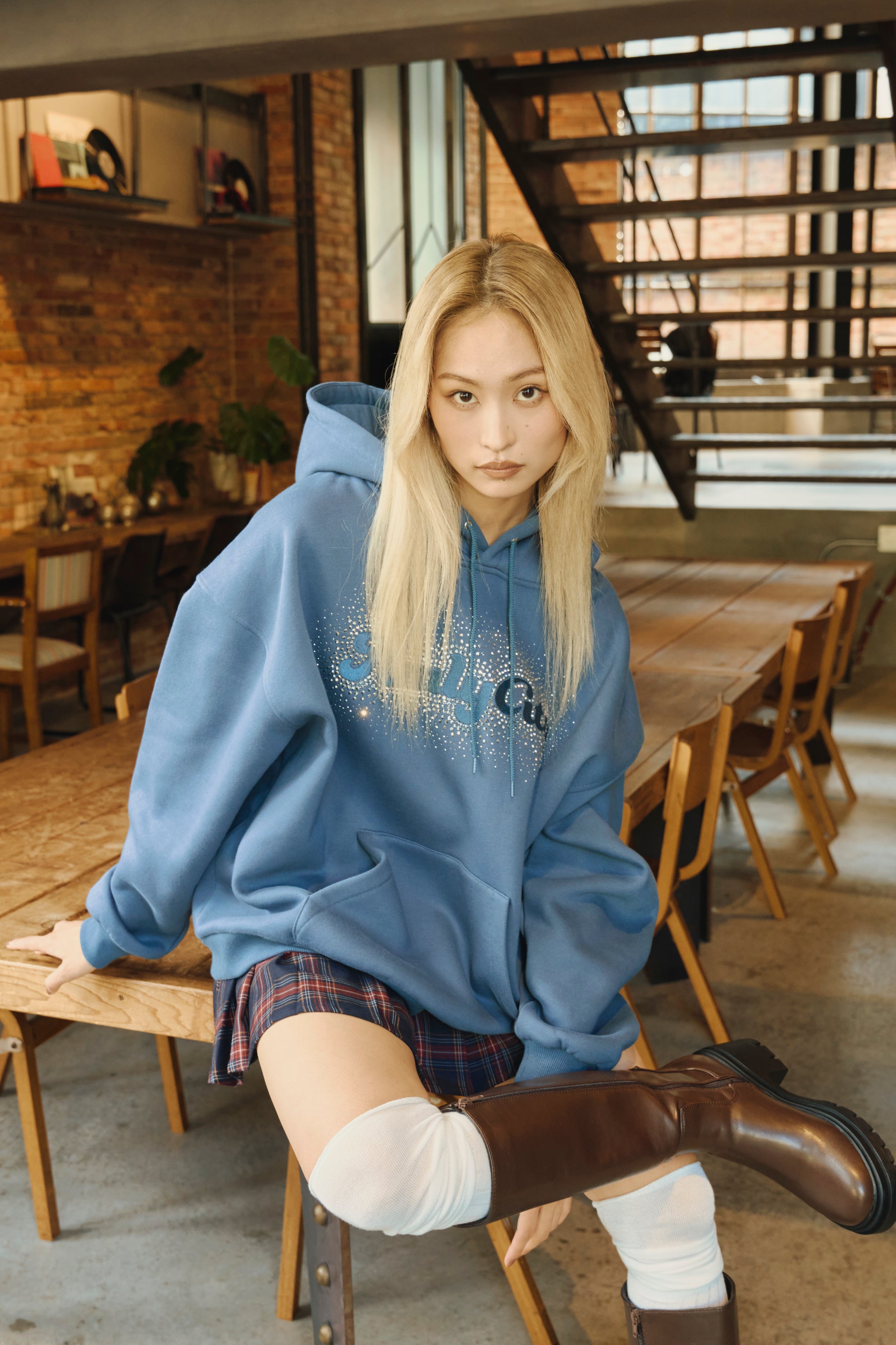 ラインストーンフーディー – AmlyCity