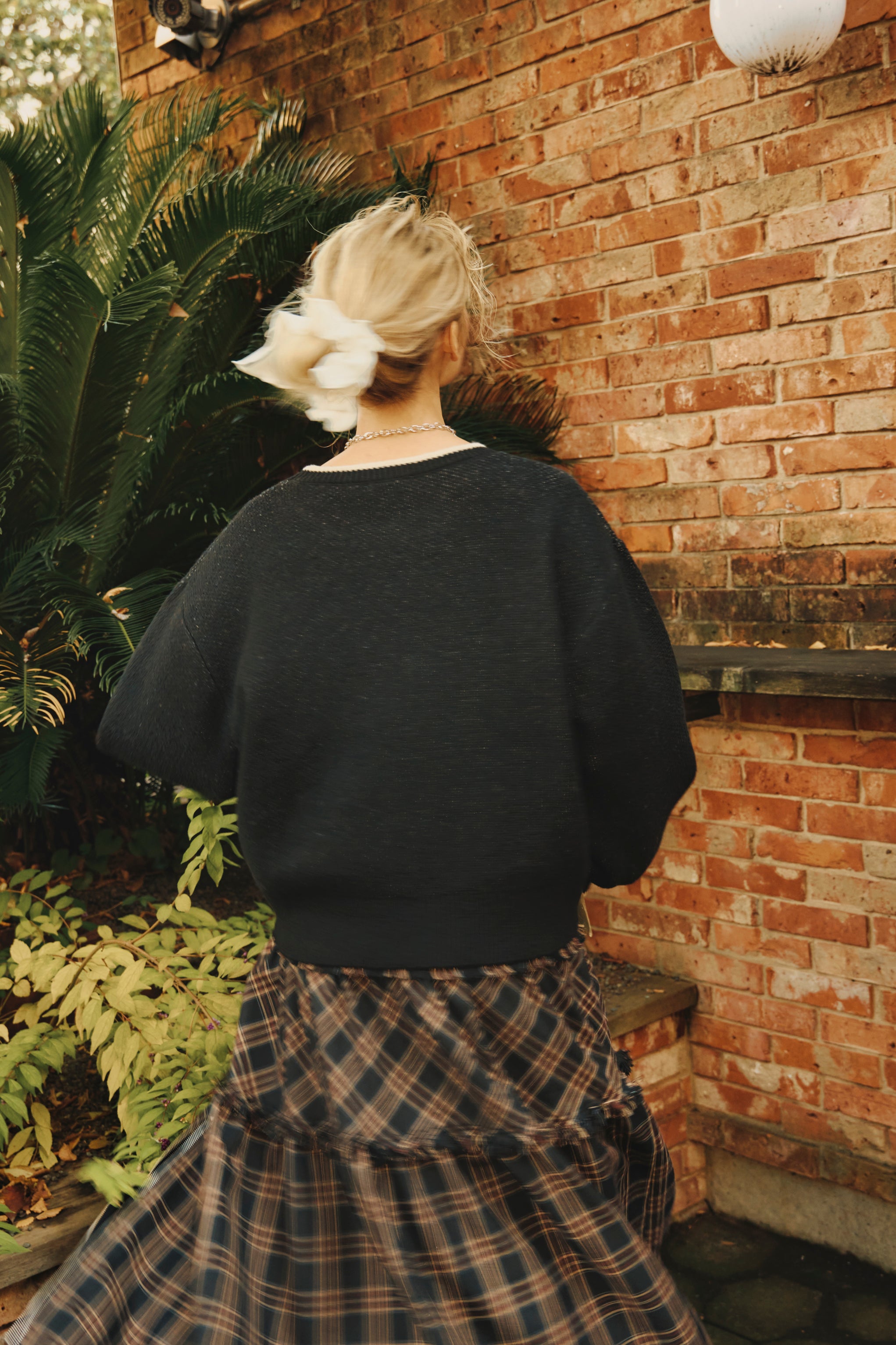 バイカラーロゴニット – AmlyCity