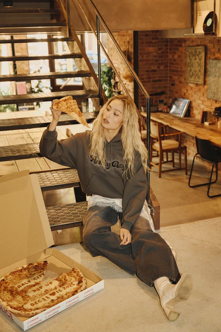 ラインストーンフーディー