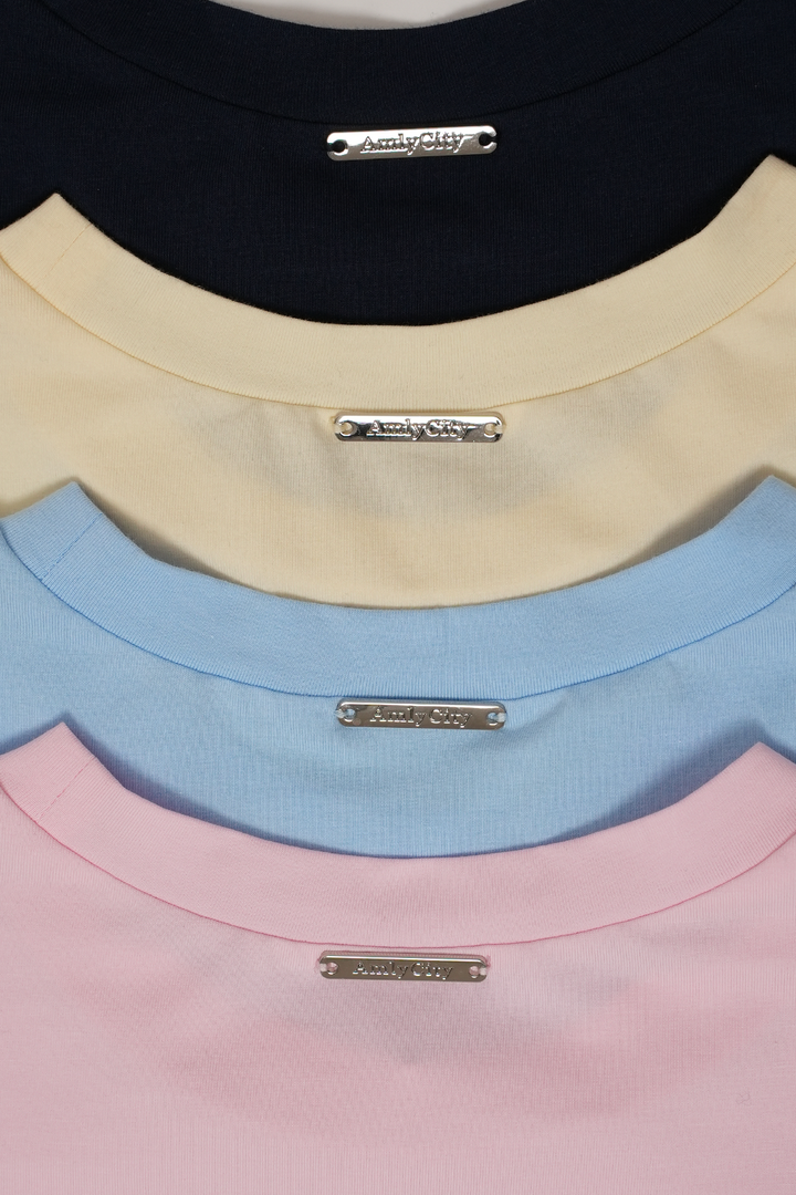 チャーム付きクロップTシャツ
