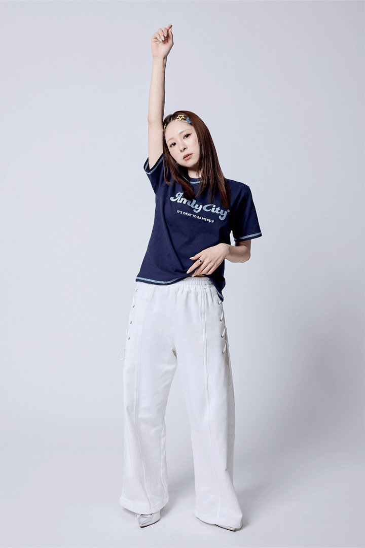 【5/15 (fri) 18:00 発売開始】AmlyロゴステッチTシャツ