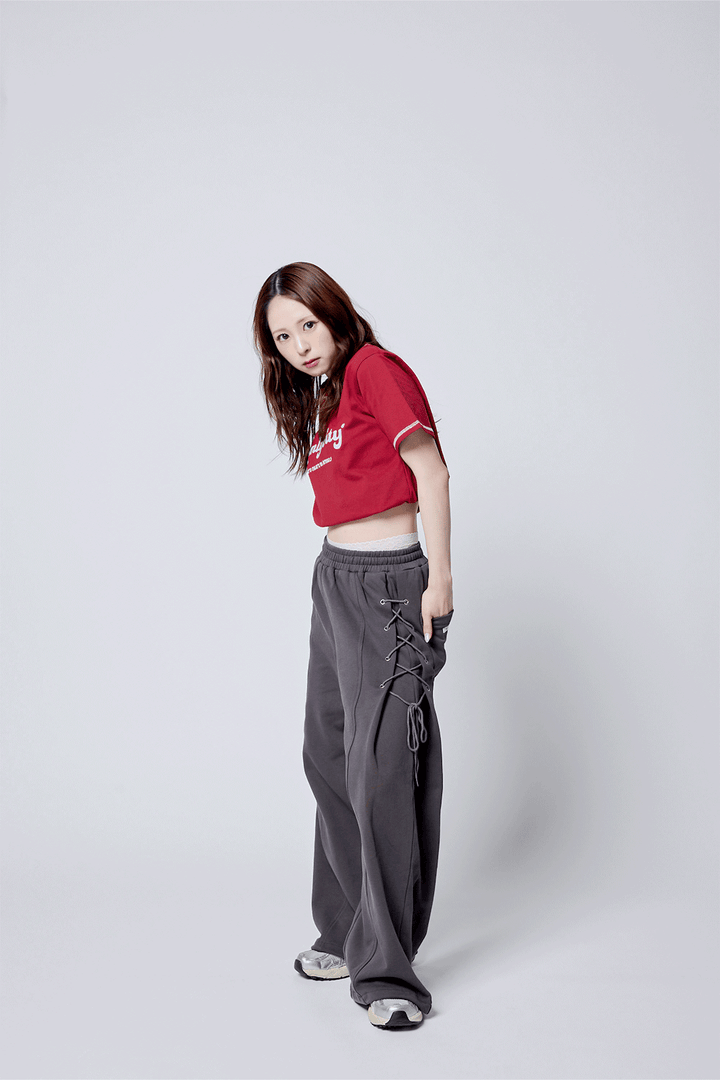 【5/15 (fri) 18:00 発売開始】AmlyロゴステッチTシャツ